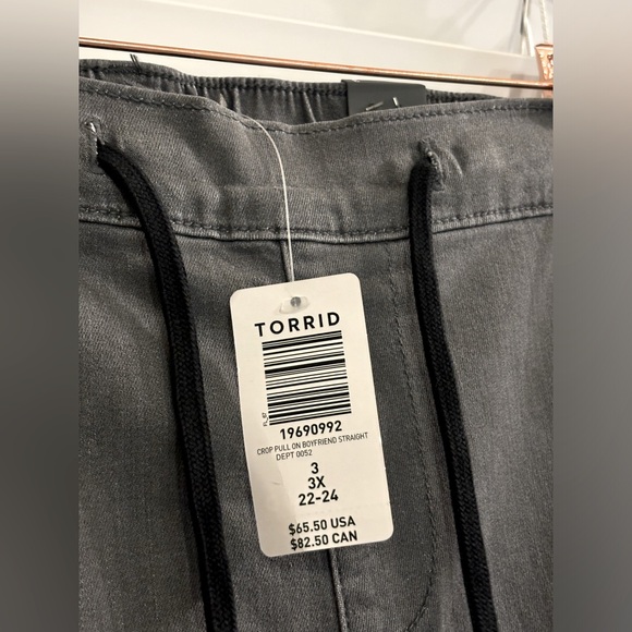 Boyfriend Style Straight Leg Mid-Rise Jean - Picture 5 of 8